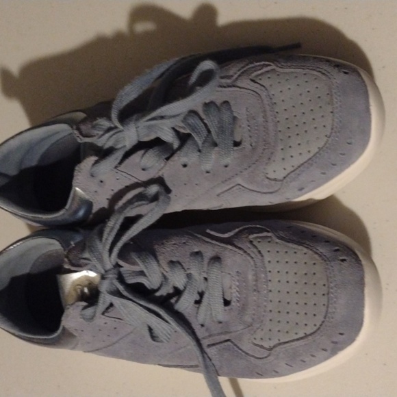 Easy SPIRIT Evolve Sphynx Light Blue Size 8 Walking Shoes - Picture 1 of 12